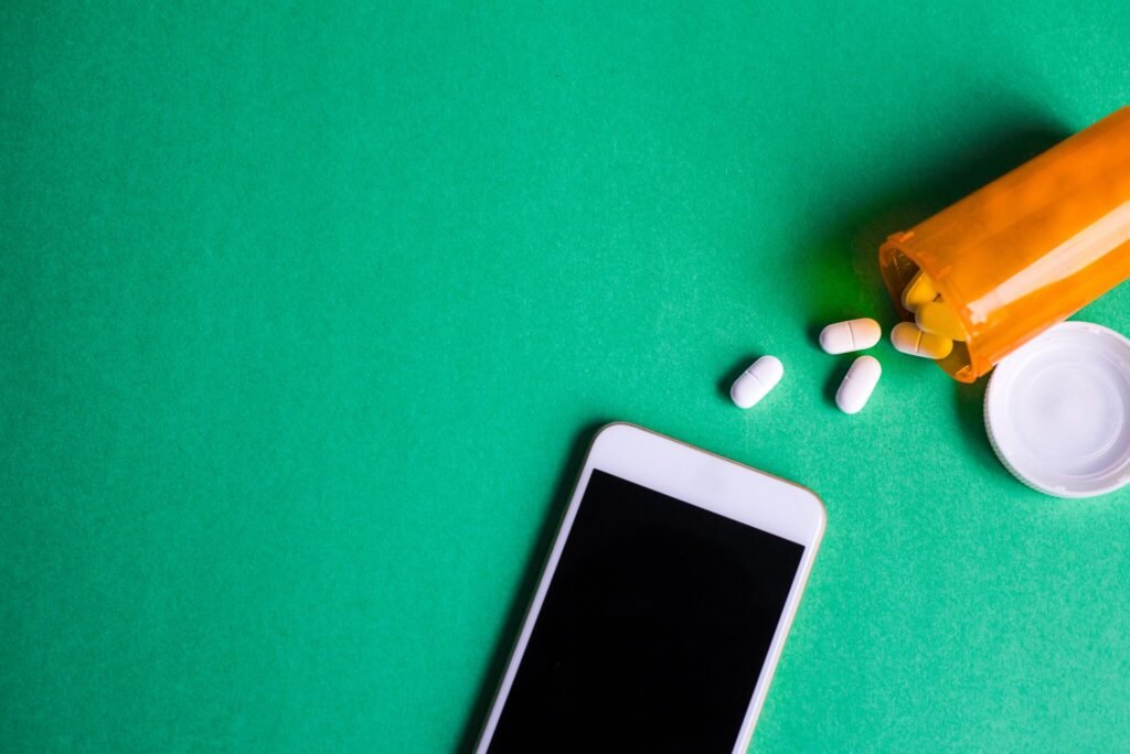 NALTREXONE for Alcohol Rehab can be partnered with smartphone rehab technology